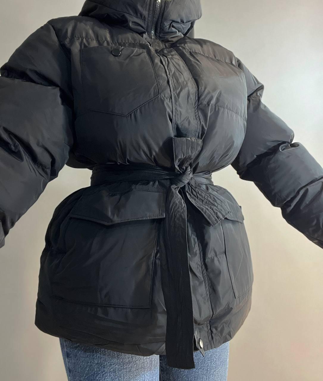 Куртка жіноча RUIXI 6093 парка пуффер з паском подовжена з капюшоном оверсайз р. 46 Чорний (949) - фото 6 Куртка жіноча RUIXI 6093 парка пуффер з паском подовжена з капюшоном оверсайз р. 46 Чорний (949) - фото 6