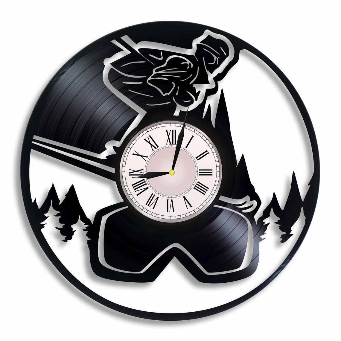Часы настенные Лыжник 2393 из виниловой пластинки