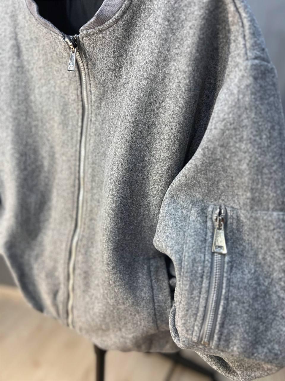 Куртка жіноча Lady Yep 2716 тканина пальто бомбер жакет на резинці з кишенями коротка р. 44 Сірий (2647) - фото 9 Куртка жіноча Lady Yep 2716 тканина пальто бомбер жакет на резинці з кишенями коротка р. 44 Сірий (2647) - фото 9