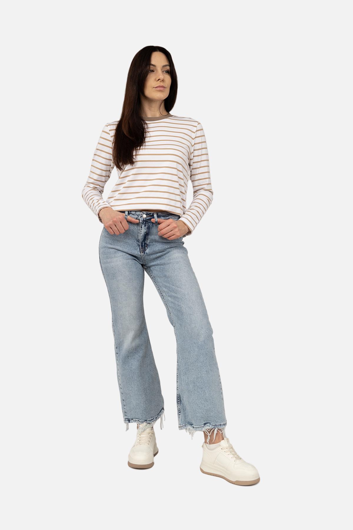 Футболка з довгим рукавом жіноча ЦБ-00266327 р. 44 Білий (SKT001035780) - фото 2 Футболка з довгим рукавом жіноча ЦБ-00266327 р. 44 Білий (SKT001035780) - фото 2