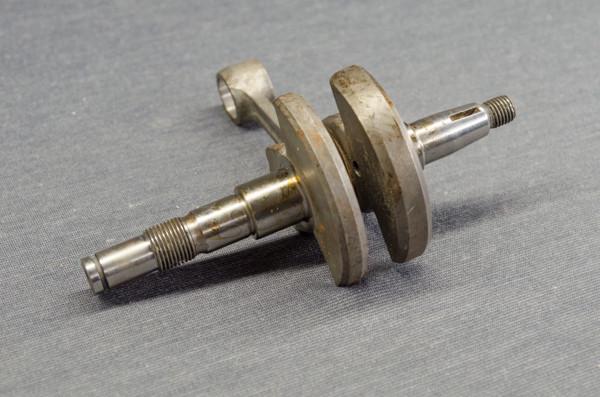 Вал коленчатый для бензопил MS 260 (1365)