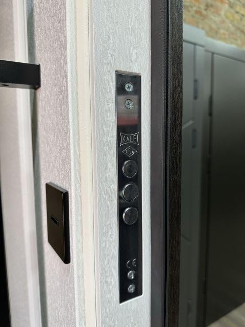 Вхідні двері Redfort Найс композит зі склопакетом вуличні 960х2050 мм - фото 4 Вхідні двері Redfort Найс композит зі склопакетом вуличні 960х2050 мм - фото 4