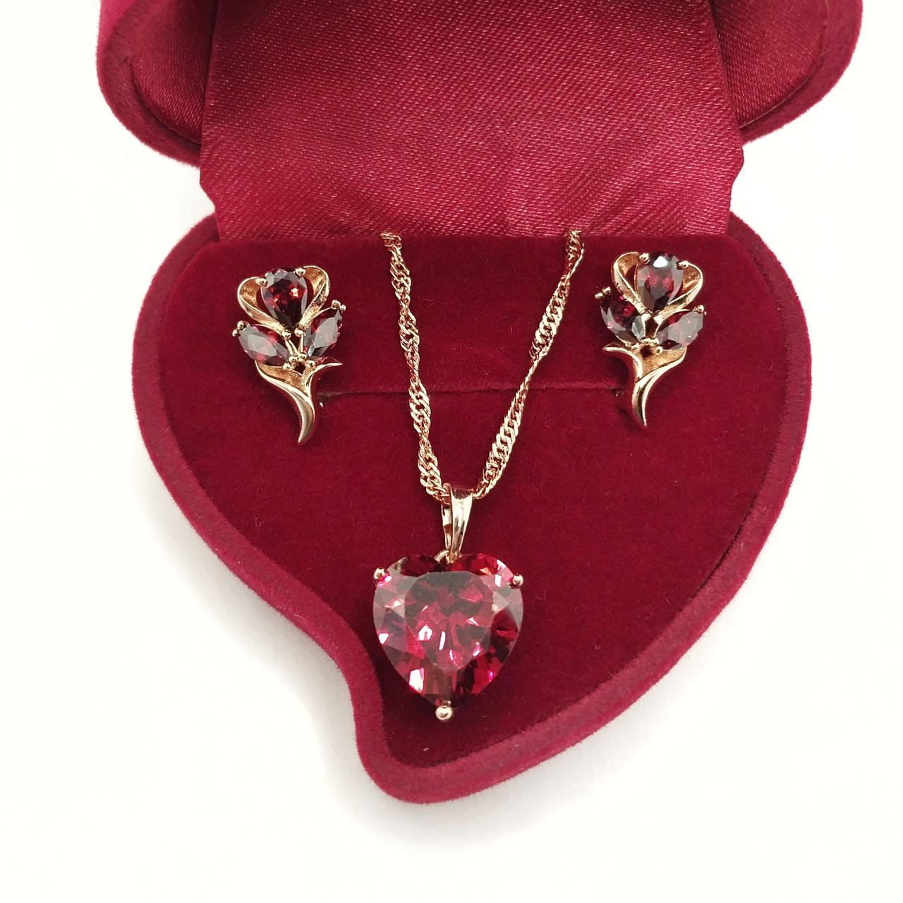 Набор украшений Xuping Jewelry серьги и колье сияние рубинов медзолото с цирконами в бархатной коробочке (16141)