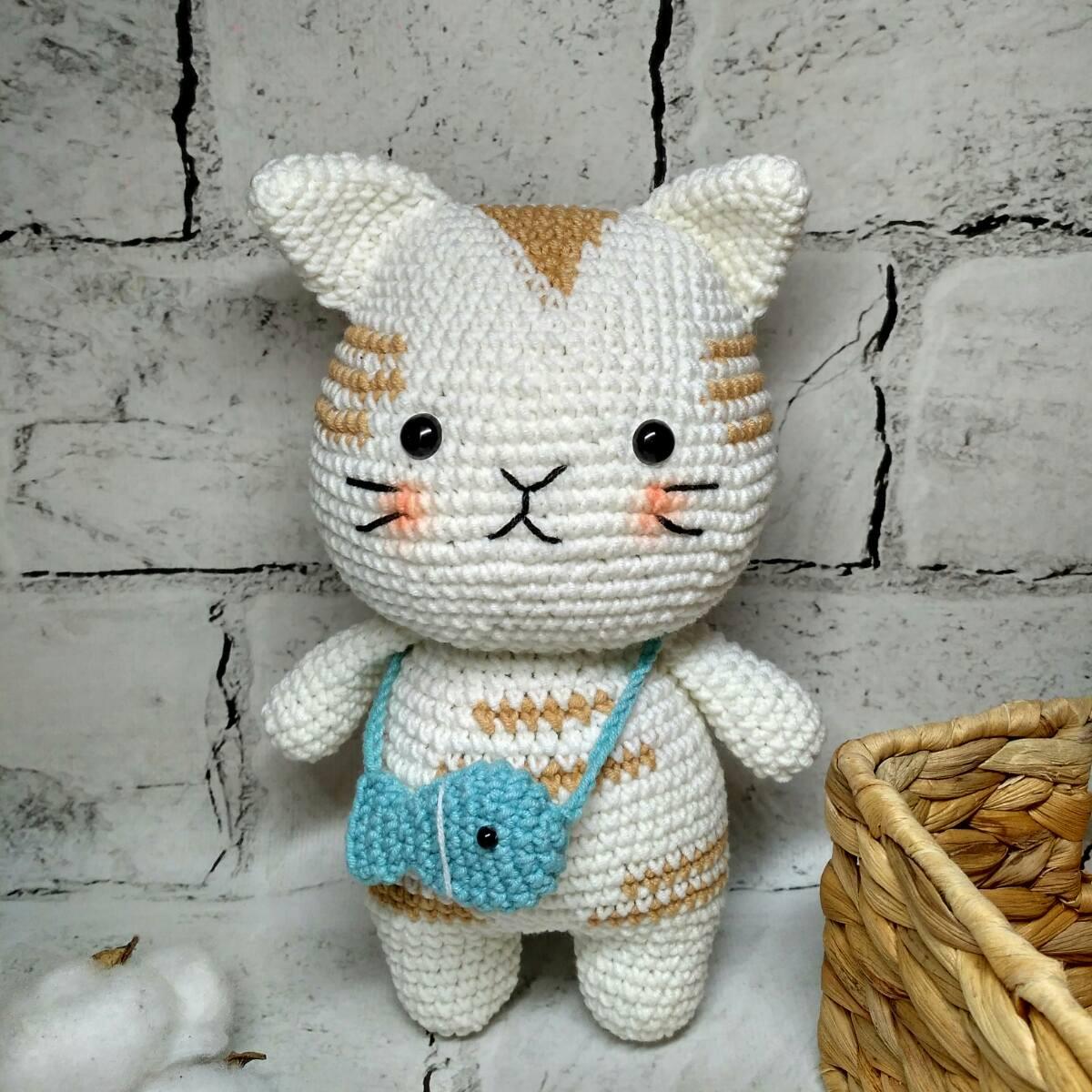 М'яка іграшка ручної роботи в'язана амігурумі Hand Made Котик 17 см Білий (202-8)