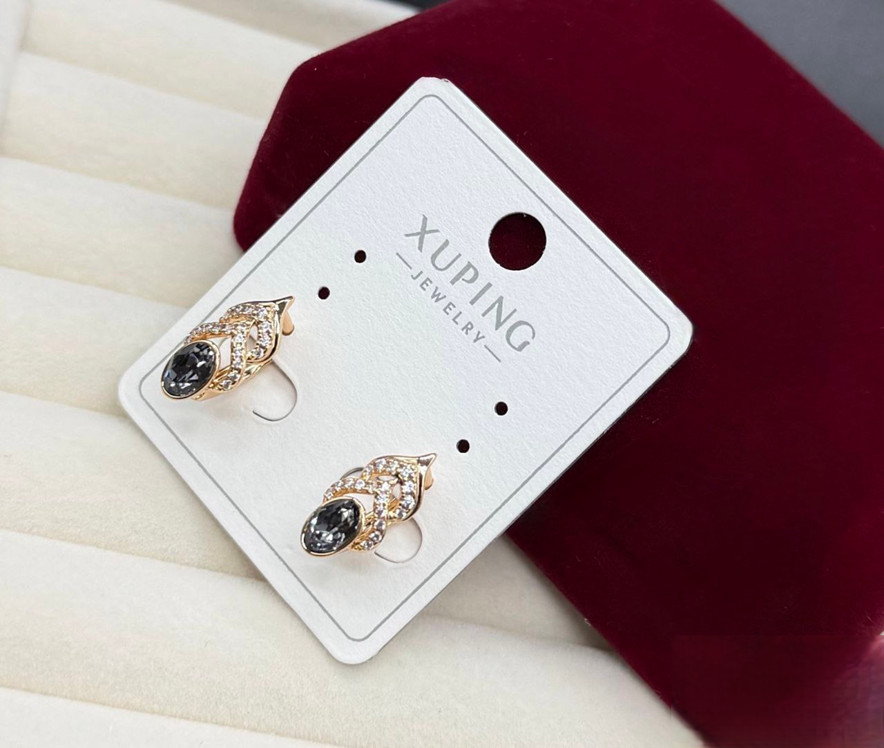 Серьги Xuping гипоаллергенное медицинское золото с рельефным дизайном и цирконием украшение для ежедневного образа (2906360197)