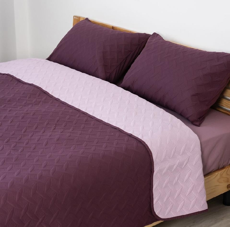 Покривало тканина мікрофібра з двома наволочками 50х70 см 240х260 см Бордовий Покривало тканина мікрофібра з двома наволочками 50х70 см 240х260 см Бордовий