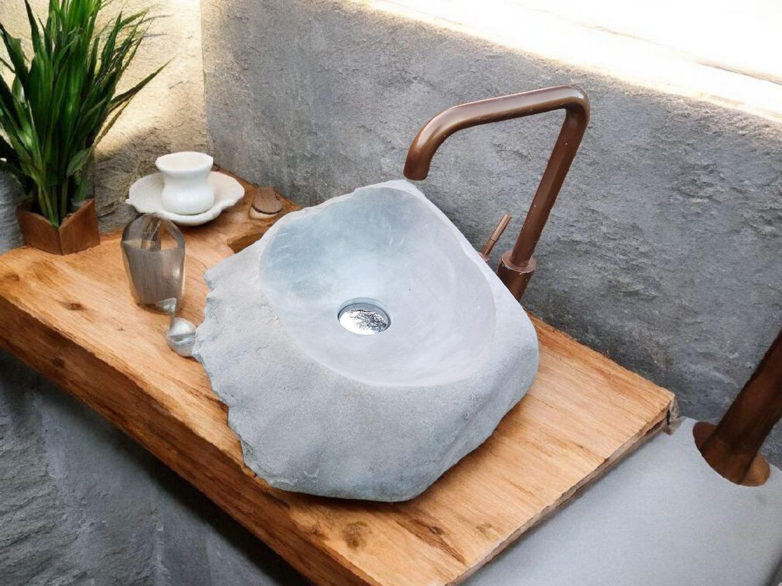 Раковина из натурального камня 37х38 см