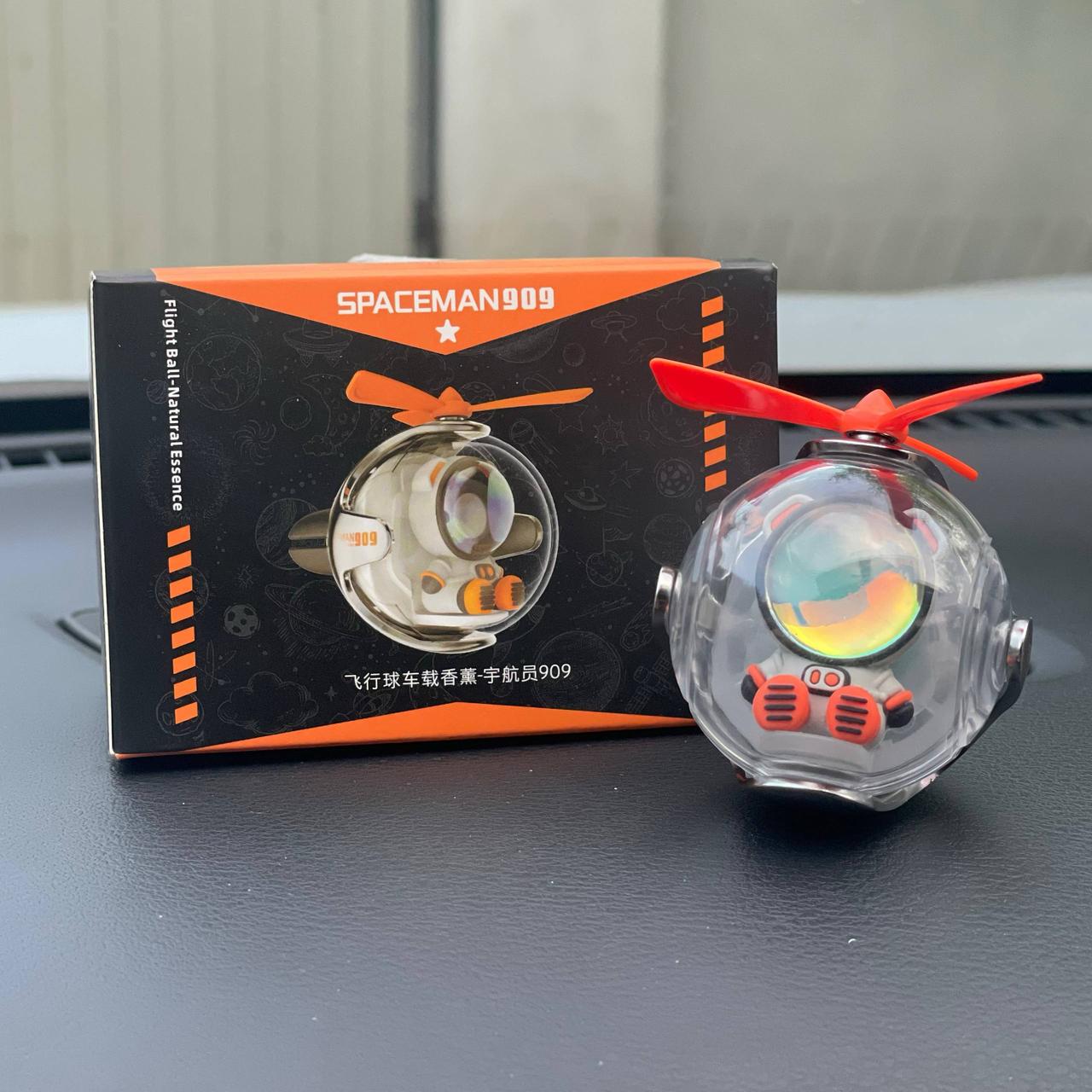 Ароматизатор для авто на решетку Spaceman (909) - фото 8