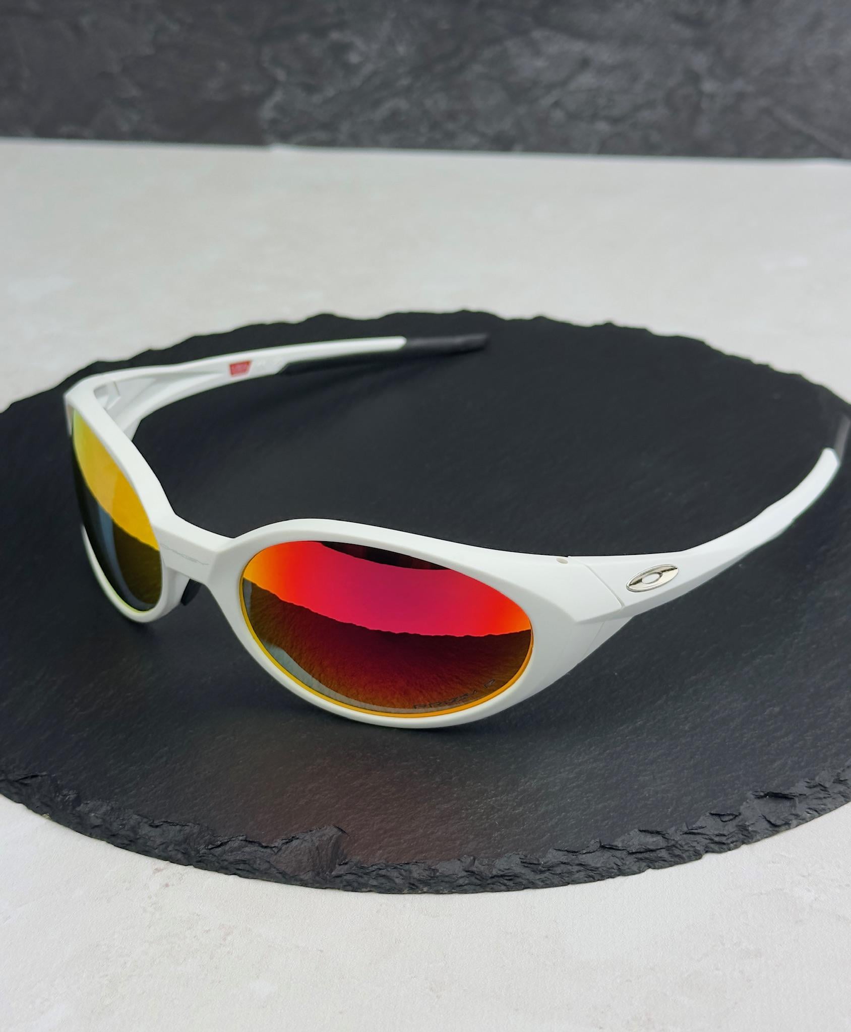 Солнцезащитные очки Oakley Eye Jacket Redux OO9438 овальные с линзой Prizm Ruby поляризованные мужские Белый