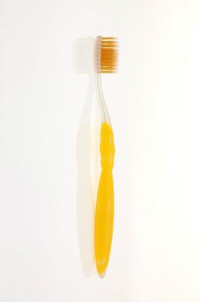 Зубная щетка Royal Denta Gold medium средняя жесткость (483)