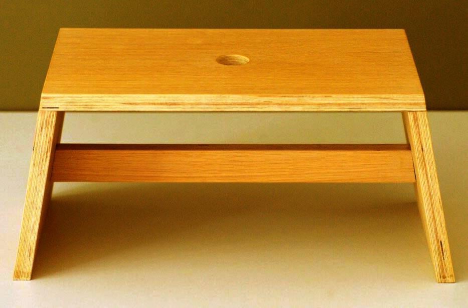 Стульчик из дерева Жерев Карри (ТАБ-006803)