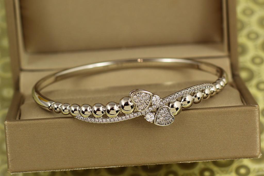 Браслет бенгл Xuping Jewelry Мелодия Сердца 17-19 см Серебристый (30771746)