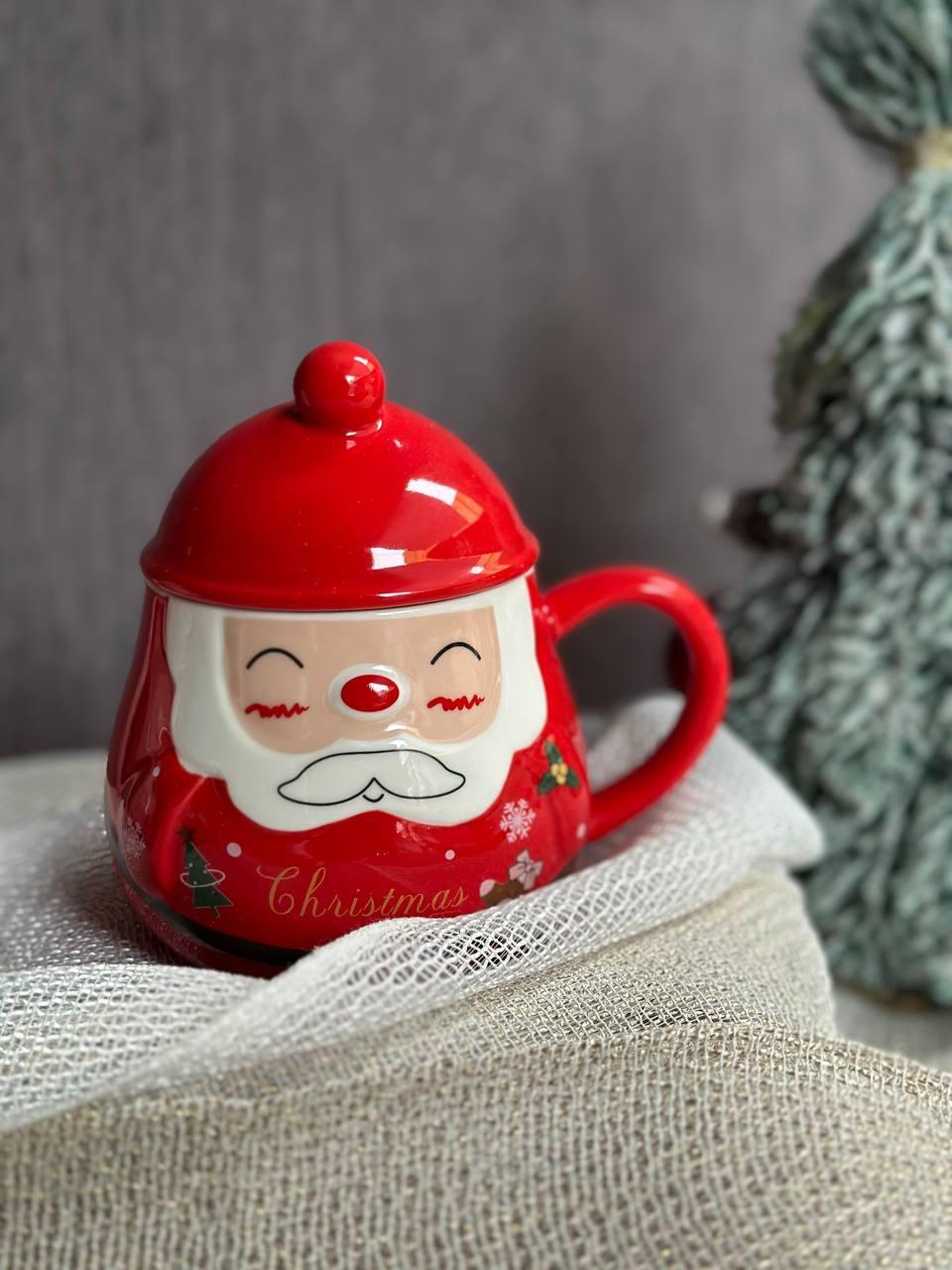 Чашка новорічна Різдвяний помпон з кришкою 350 мл Червоний (2785942204) - фото 3 Чашка новорічна Різдвяний помпон з кришкою 350 мл Червоний (2785942204) - фото 3