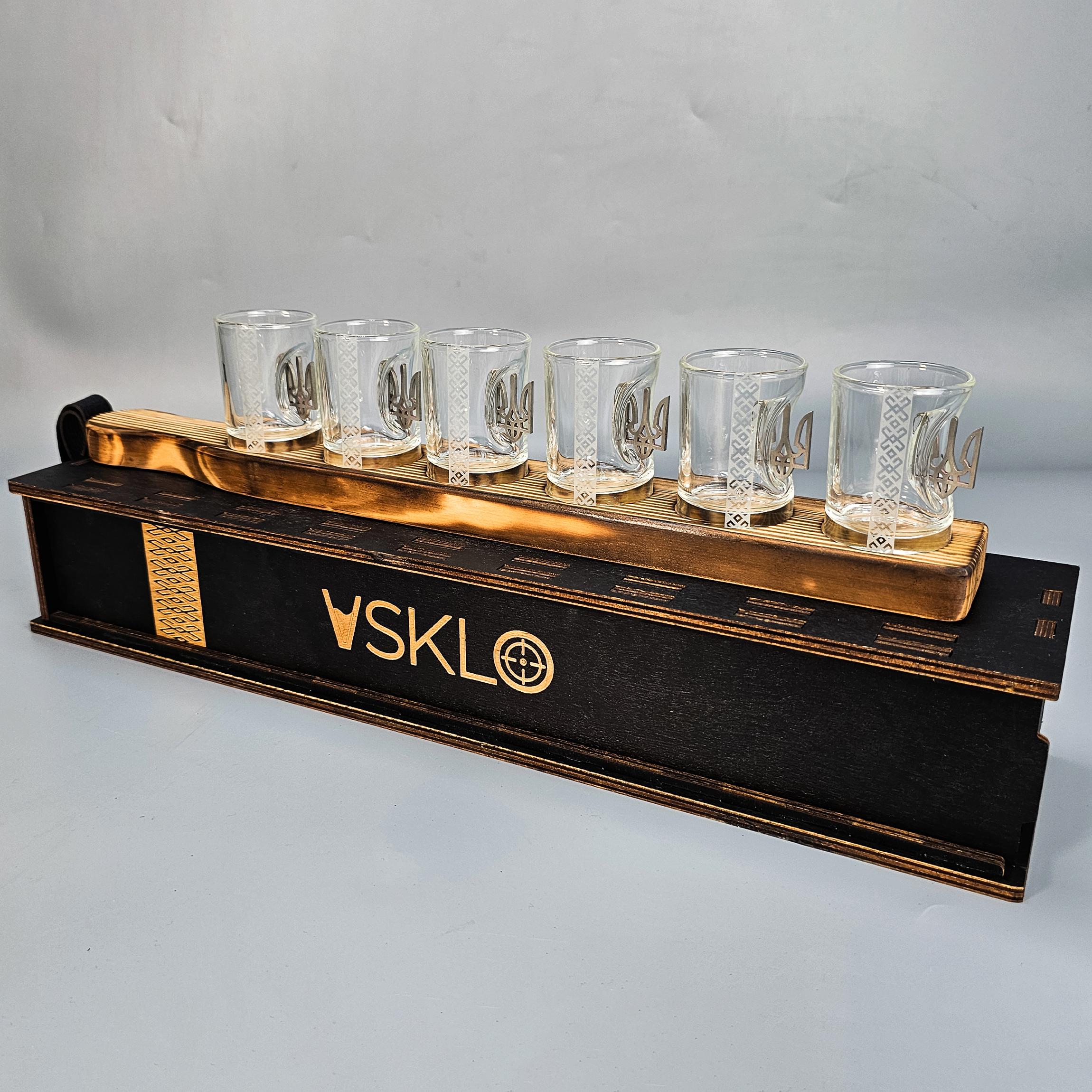 Набор рюмок VSKLO с гербами на подставке в упаковке с гравировкой (28321607) - фото 3 Набор рюмок VSKLO с гербами на подставке в упаковке с гравировкой (28321607) - фото 3