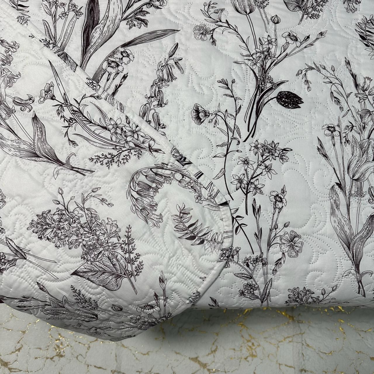 Набор покрывало стеганое с цветочным принтом 200x230 см/2 наволочки 50x70 см Молочный (28710437) - фото 8 Набор покрывало стеганое с цветочным принтом 200x230 см/2 наволочки 50x70 см Молочный (28710437) - фото 8