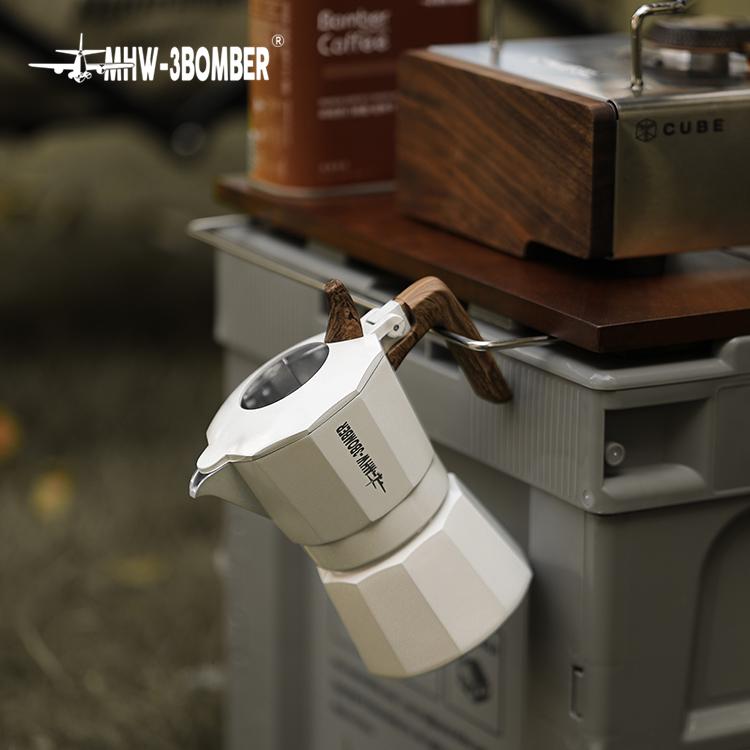 Гейзерная кофеварка с двойным клапаном MHW-3BOMBER Double Valve Moka Pot 100 мл White (M5887W) - фото 3 Гейзерная кофеварка с двойным клапаном MHW-3BOMBER Double Valve Moka Pot 100 мл White (M5887W) - фото 3