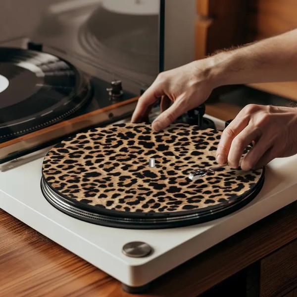 Килимок для вінілового програвача з повсті Леопардовий - фото 3 Килимок для вінілового програвача з повсті Леопардовий - фото 3