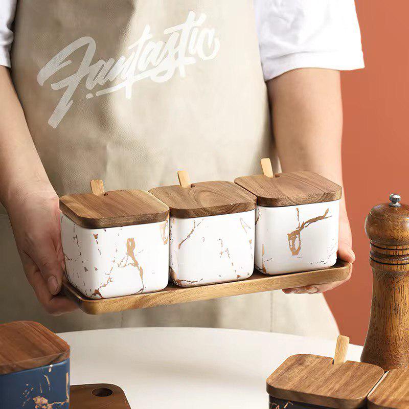 Набір ваз для сипучих керамічних на підносі 3 шт. Білий (ST0389) - фото 3 Набір ваз для сипучих керамічних на підносі 3 шт. Білий (ST0389) - фото 3