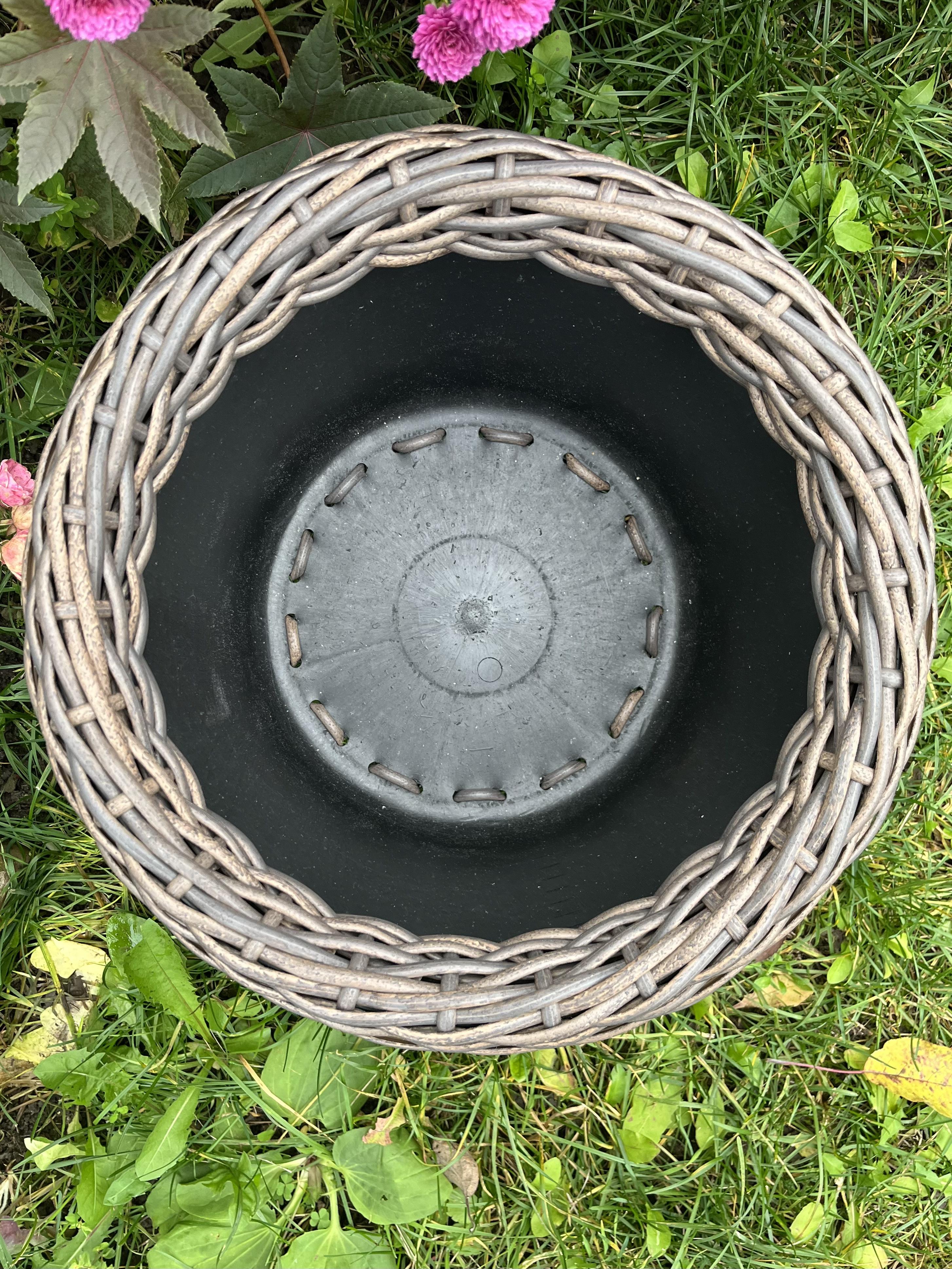 Кашпо для цветов из искусственного ротанга 12 л Темная лоза (29888957) - фото 5 Кашпо для цветов из искусственного ротанга 12 л Темная лоза (29888957) - фото 5