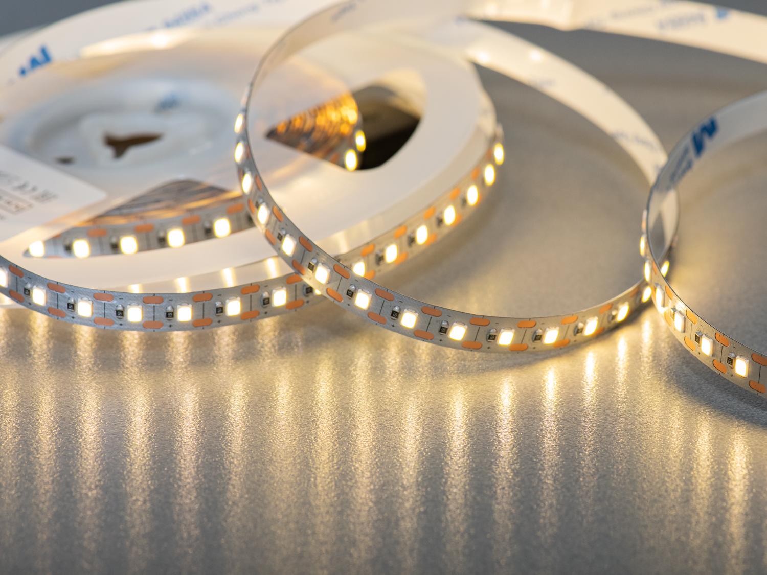 Світлодіодна стрічка 5 В з USB 120 діодів на метр 8 мм Теплий (P5-2835-120-WW-20-8) - фото 1 Світлодіодна стрічка 5 В з USB 120 діодів на метр 8 мм Теплий (P5-2835-120-WW-20-8) - фото 1