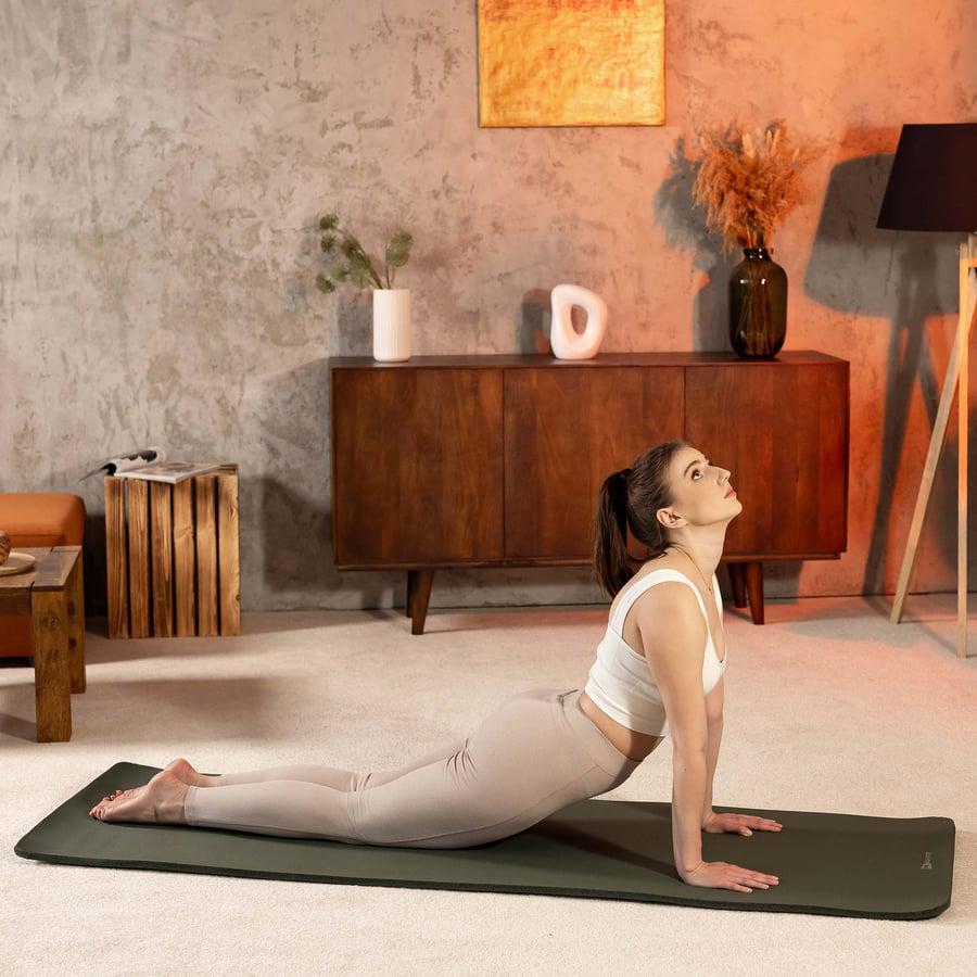 Коврик для йоги Hop-Sport HS-NB010GM NBR 1 см Темный Хаки (5164) - фото 3 Коврик для йоги Hop-Sport HS-NB010GM NBR 1 см Темный Хаки (5164) - фото 3