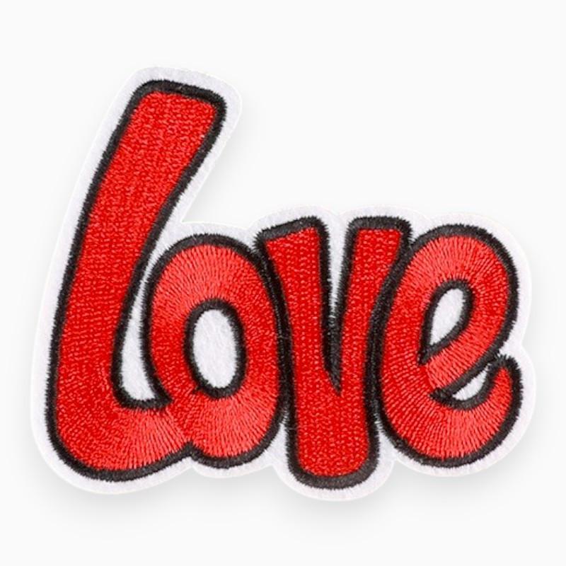 Термоаппликация love вышитая 7х8 см 1 шт. Красный (АК7080б07)