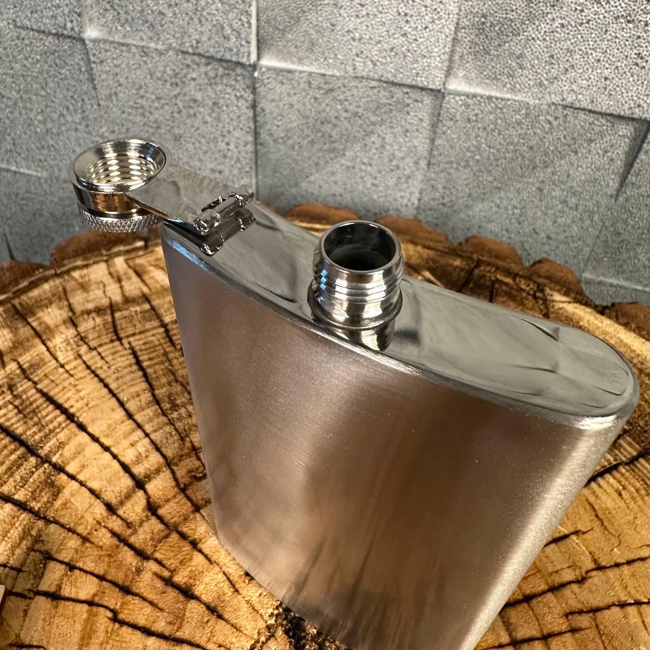 Фляга карманная нержавеющая для алкоголя под гравировку (61049) - фото 4 Фляга карманная нержавеющая для алкоголя под гравировку (61049) - фото 4