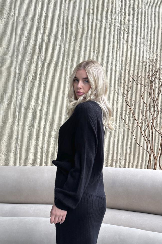 Костюм Lipar 0422 вязаный джемпер/юбка L Черный (16986896) - фото 2 Костюм Lipar 0422 вязаный джемпер/юбка L Черный (16986896) - фото 2