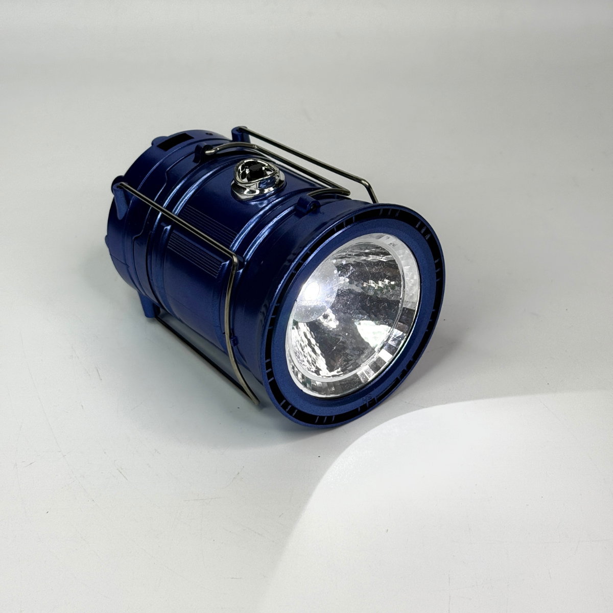 Ліхтар-лампа SIHONG для кемпінгу із сонячною панеллю 5800T 6 Led+1 W Синій - фото 6 Ліхтар-лампа SIHONG для кемпінгу із сонячною панеллю 5800T 6 Led+1 W Синій - фото 6