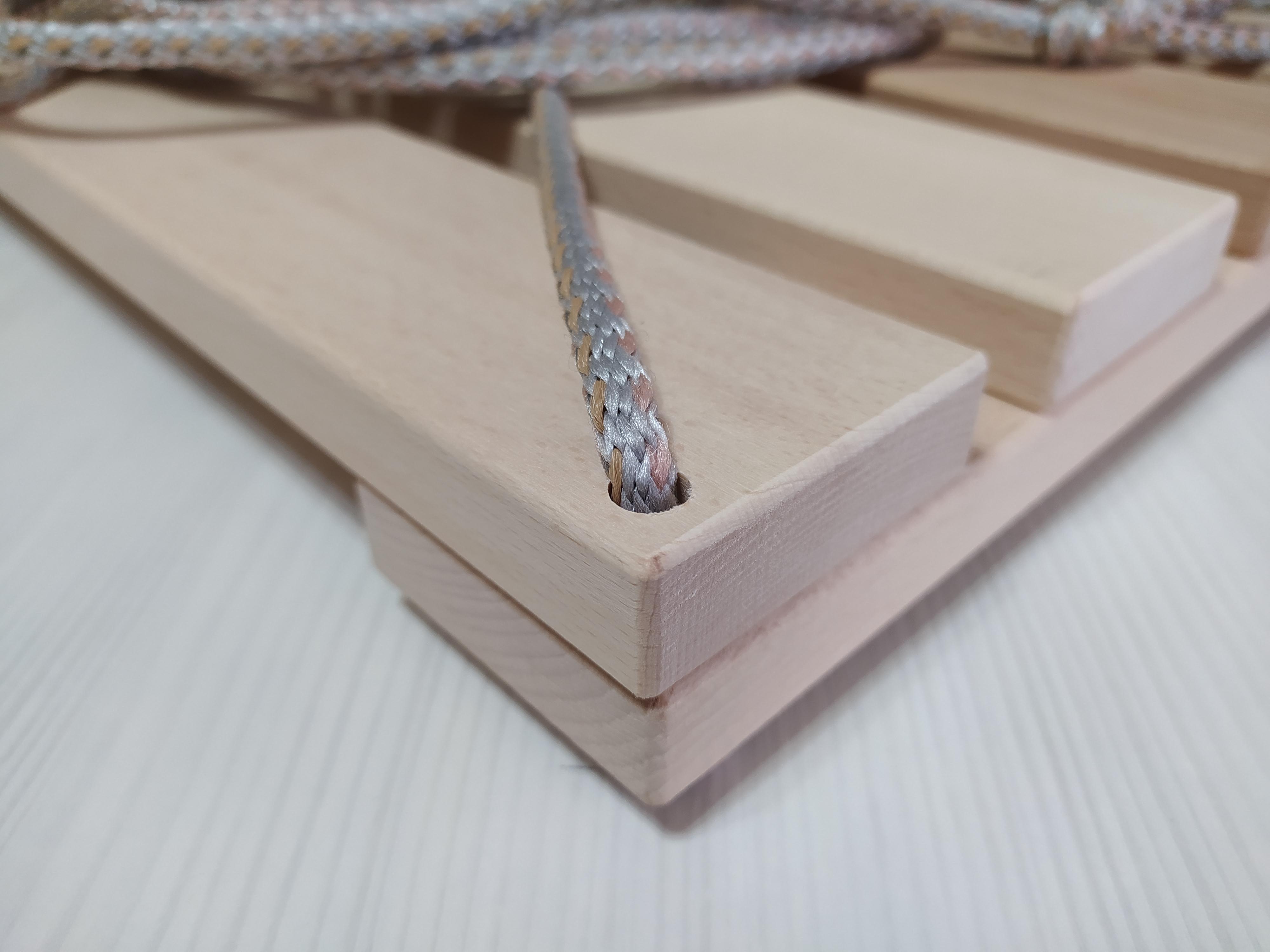 Гойдалка класична підвісна дитяча дерев'яна 40х30х4 см (4322) - фото 3 Гойдалка класична підвісна дитяча дерев'яна 40х30х4 см (4322) - фото 3