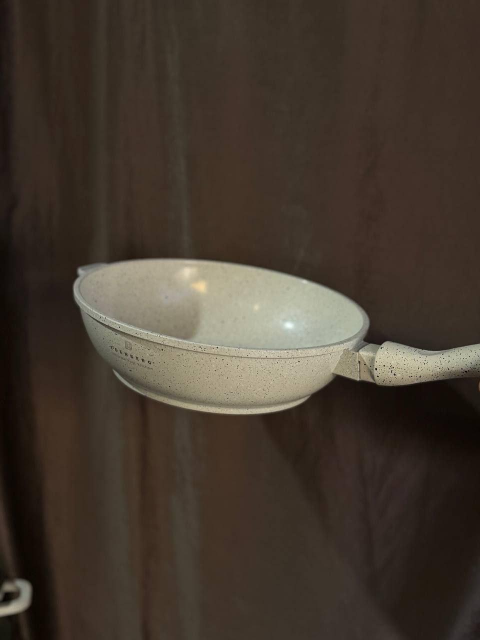 Набір кухонного посуду Edenberg EB-8185 з мармуровим антипригарним покриттям 21 предмет Бежевий (EB-8185) - фото 9 Набір кухонного посуду Edenberg EB-8185 з мармуровим антипригарним покриттям 21 предмет Бежевий (EB-8185) - фото 9