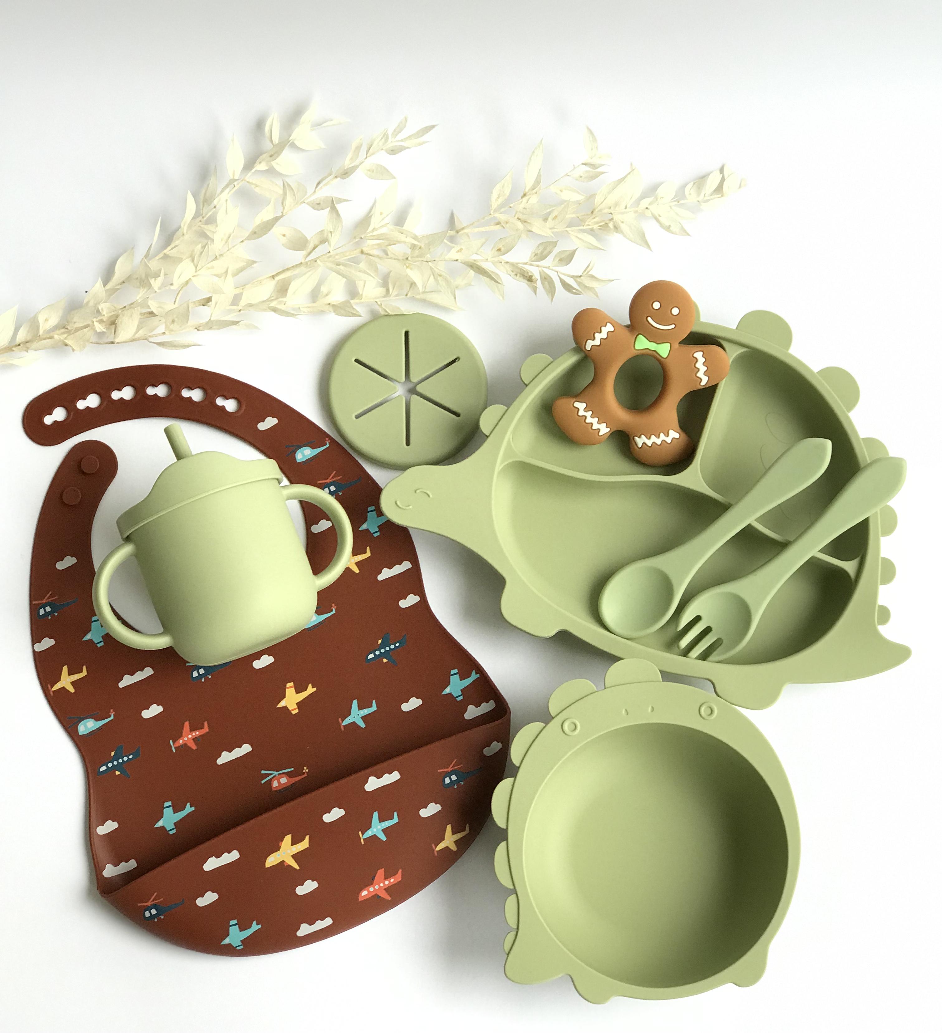 Набор посуды из пищевого силикона для кормления детей Зеленый (1193)