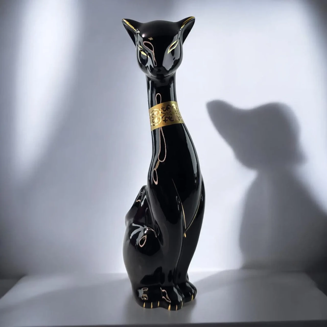 Статуетка Кішка керамічна Чорний 27,5х7,5х9 см (36003)