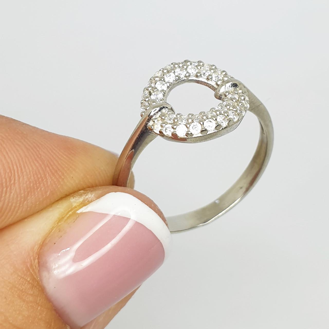 Кольцо серебряное с кубическим цирконием р. 18,5 2,5 г (1584831689)