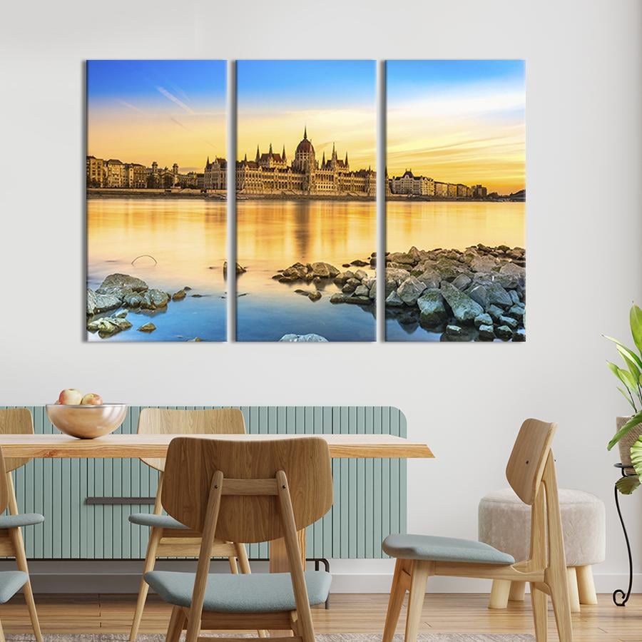 Модульная картина триптих Историческое здание венгерского парламента 156x100 см (372-31) Модульная картина триптих Историческое здание венгерского парламента 156x100 см (372-31)