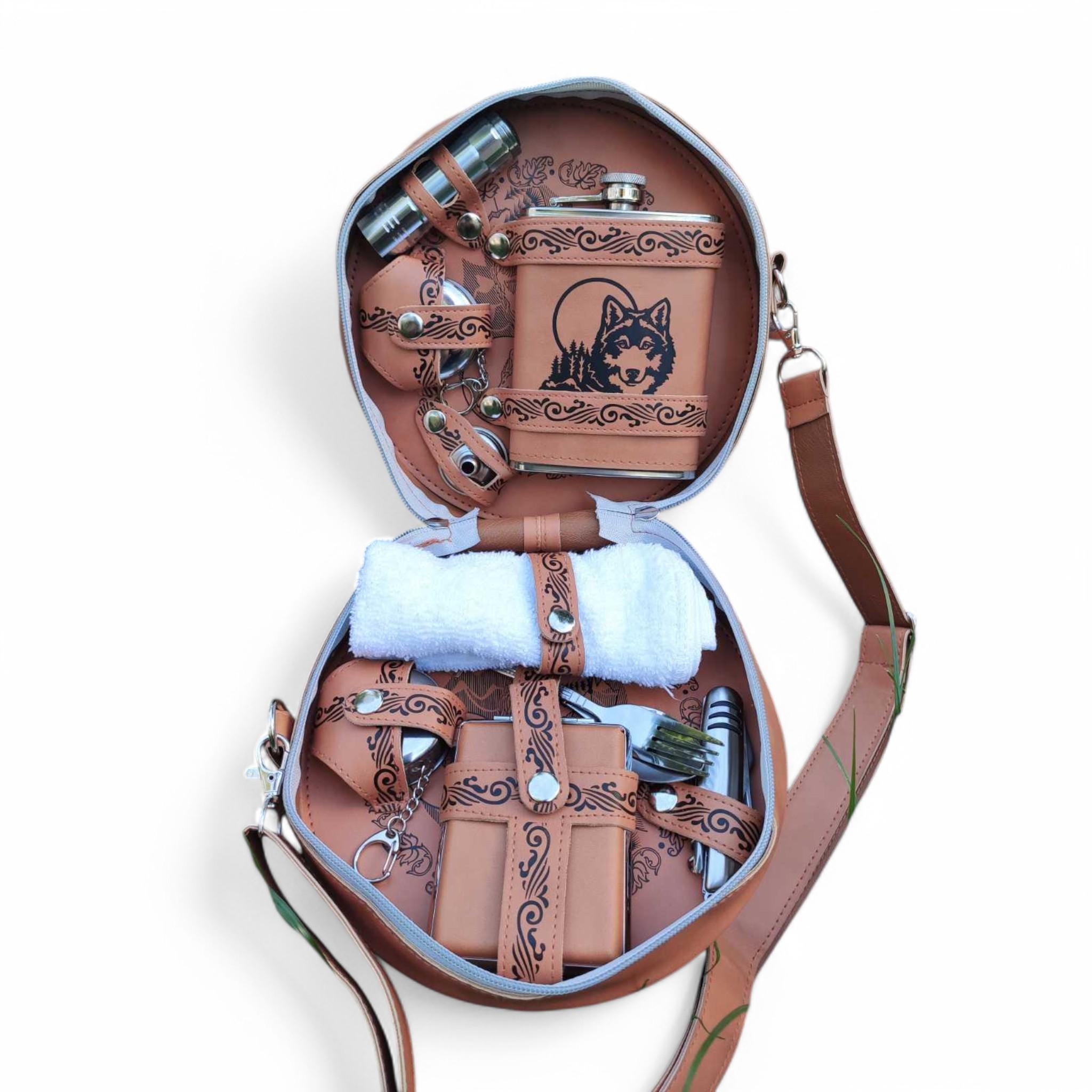 Набор туристический Steppe Wolf 10в1 в кожаном кейсе (T_F-4)