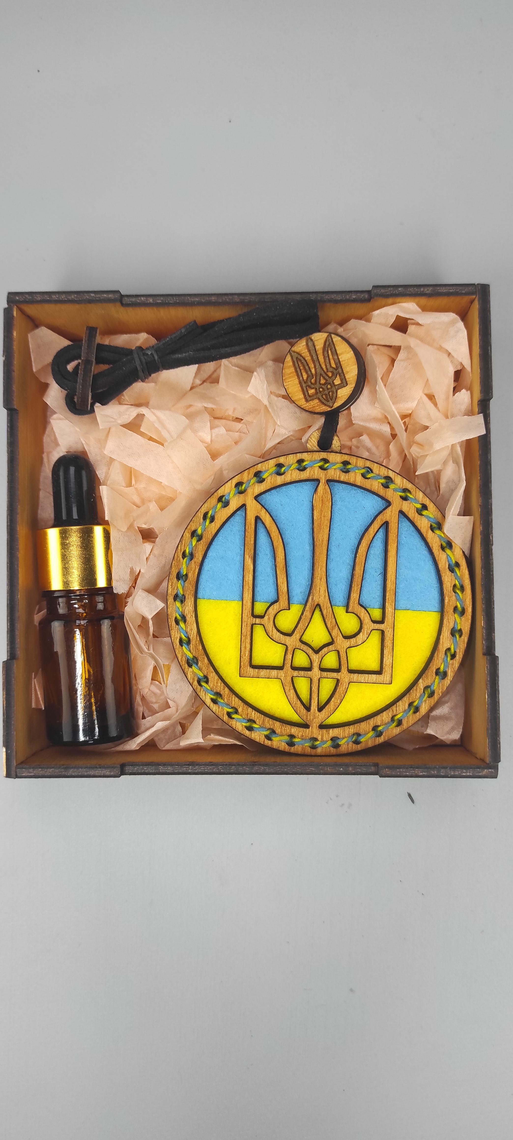 Ароматизатор из дерева в машину Патриотическое Зеленое яблоко - фото 5 Ароматизатор из дерева в машину Патриотическое Зеленое яблоко - фото 5