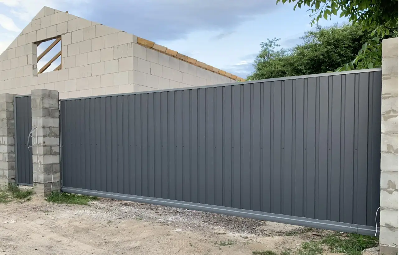 Профнастил ПС 10х1200х1500 мм х 0,45 мм RAL7024 Матовий (90415585) - фото 2 Профнастил ПС 10х1200х1500 мм х 0,45 мм RAL7024 Матовий (90415585) - фото 2