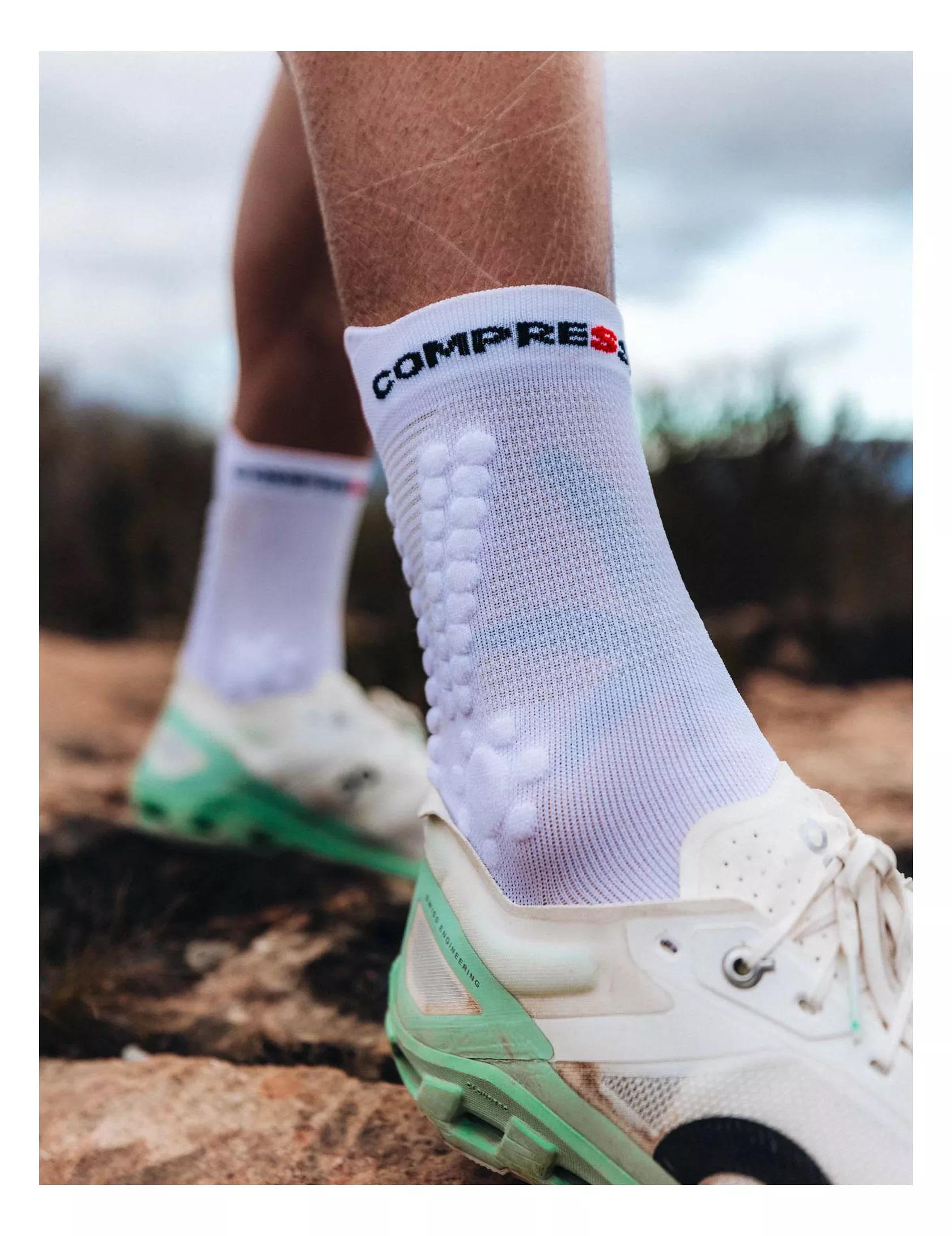 Носки Compressport Pro Racing Socks V4.0 Trail T2 White/Black (28545080) - фото 3