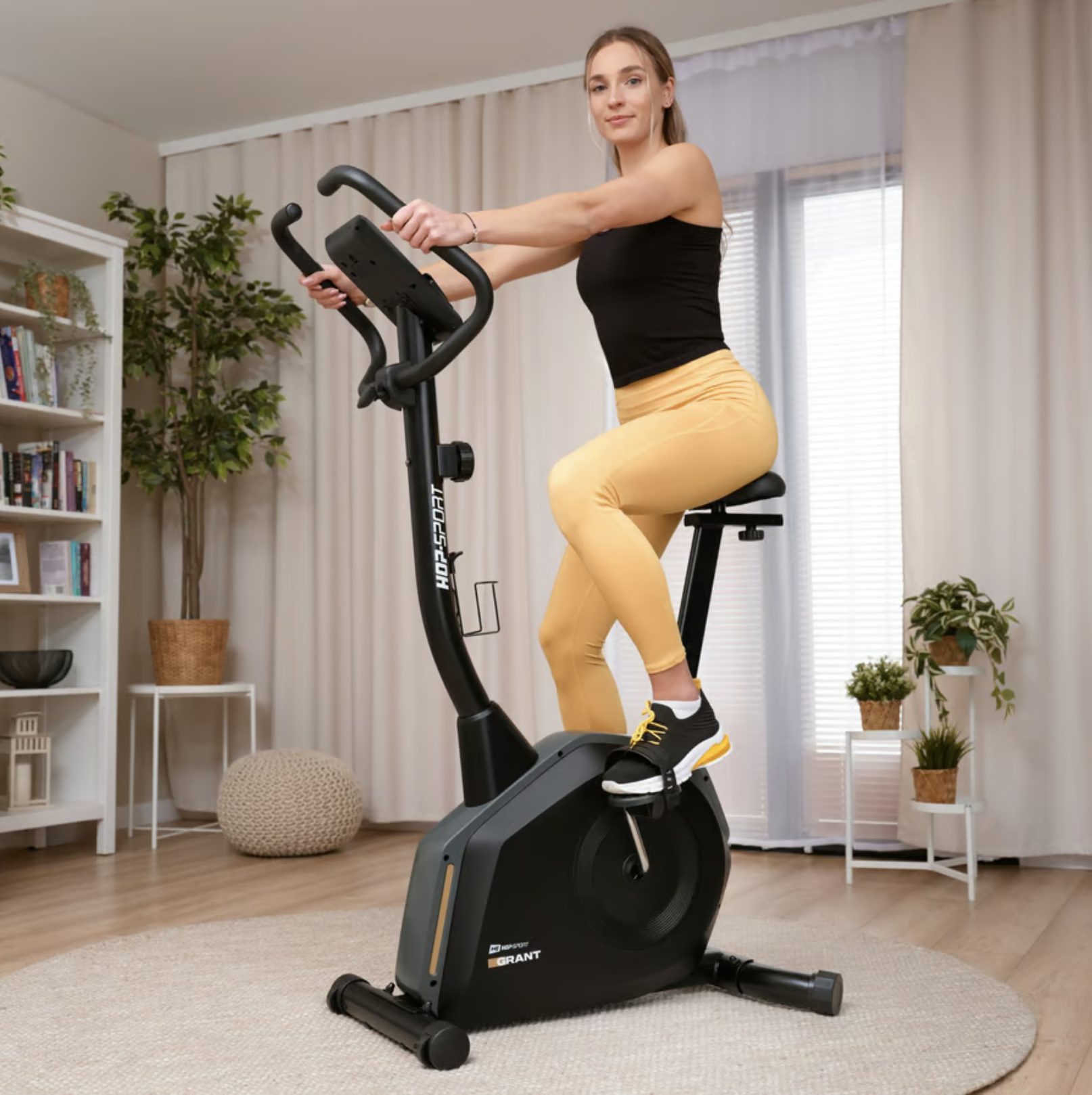 Велотренажер Hop-Sport HS-4000H Grant Чорно-золотистий (4689) - фото 2 Велотренажер Hop-Sport HS-4000H Grant Чорно-золотистий (4689) - фото 2