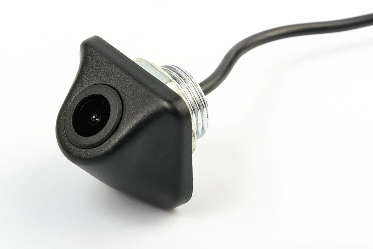 Камера универсальная заднего/переднего вида Fighter FC-01 CVBS 720х480 с линиями парковки врезная под гайку (3553)