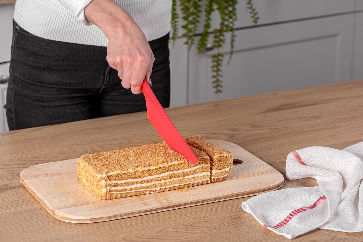 Кухонний ніж пластиковий Kitchette для силіконового килимка 30,5 см Рожевий (1806200137) - фото 16 Кухонний ніж пластиковий Kitchette для силіконового килимка 30,5 см Рожевий (1806200137) - фото 16