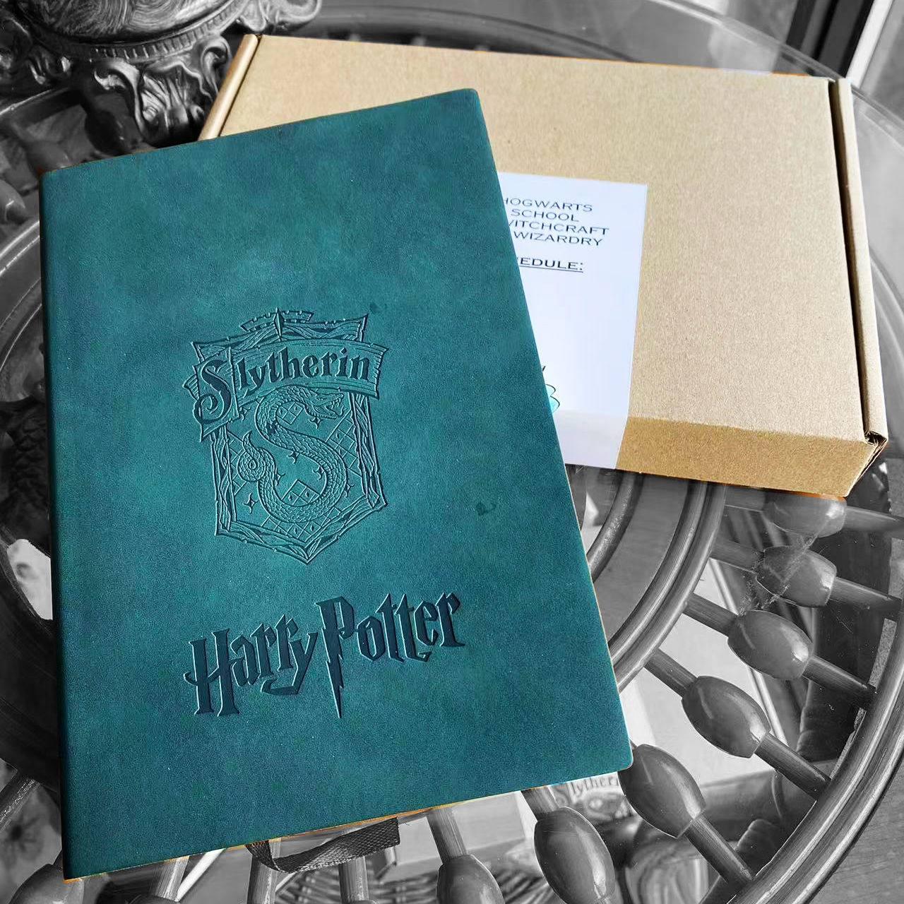 Блокнот Harry Potter Slytherin с наклейками и постерами (27511611)