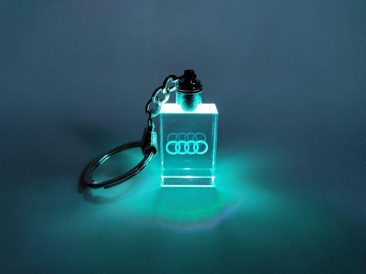Брелок LED Кристал AUDI (1850596679)
