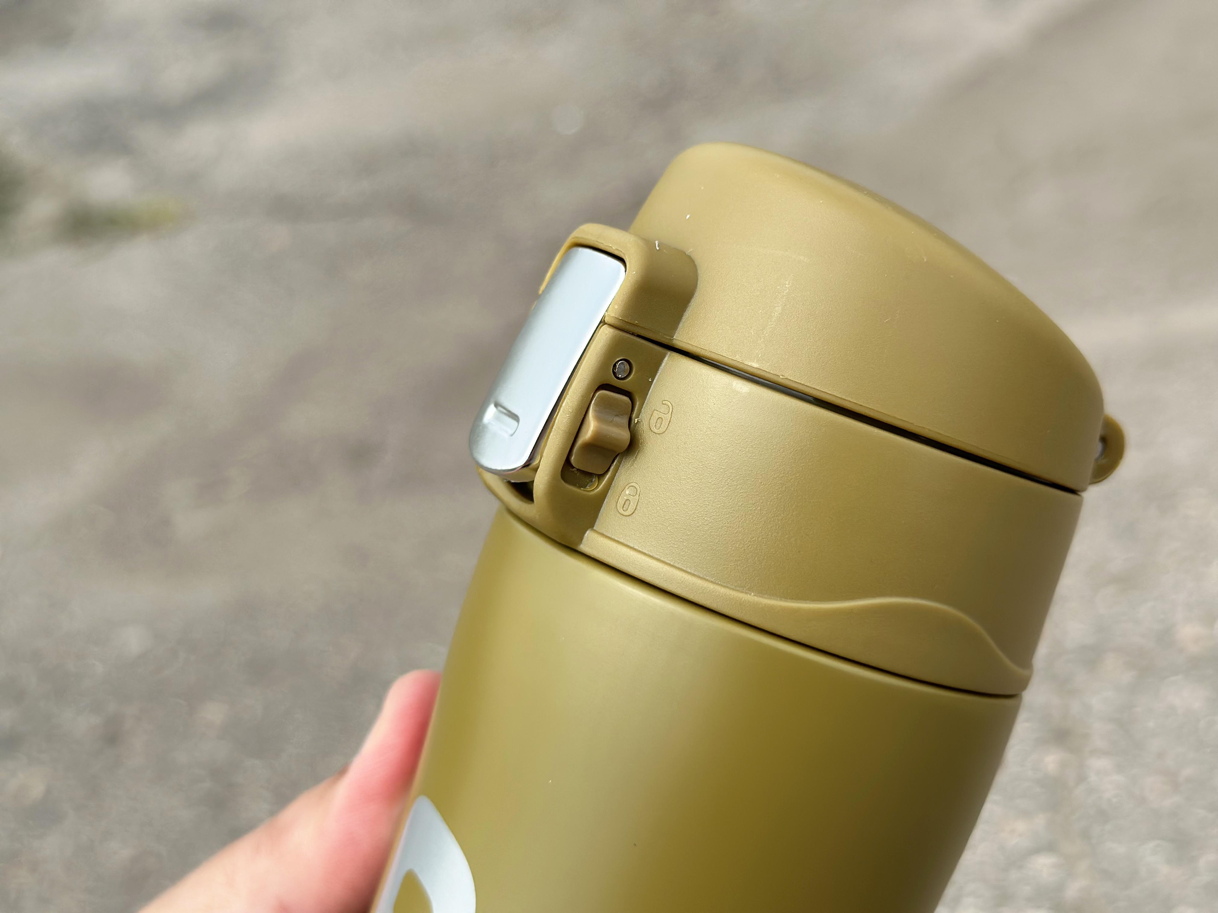 Термокружка Tramp держит 12 ч. 0,45 л (UTRC-107-khaki) - фото 5 Термокружка Tramp держит 12 ч. 0,45 л (UTRC-107-khaki) - фото 5