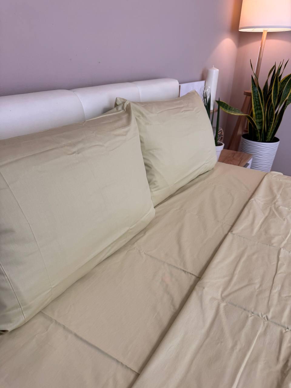 Постільна білизна сатин сімейний 150х220 см наволочки 70х70 см 2 шт. Кремовий (Д-Al-satin-004-04) - фото 3 Постільна білизна сатин сімейний 150х220 см наволочки 70х70 см 2 шт. Кремовий (Д-Al-satin-004-04) - фото 3