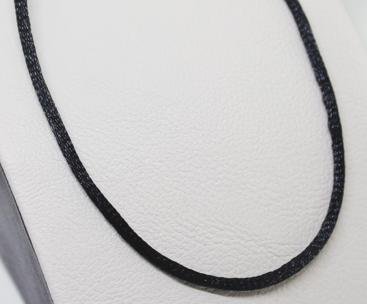 Шнурок шелковый с позолоченной застежкой 50 см 0,98 г