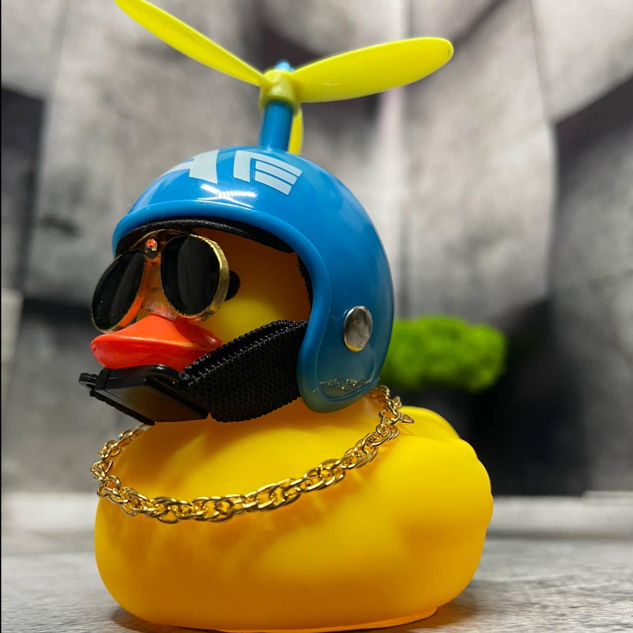 Автомобильная утка в шлеме Crazy Duck Желто-голубой (00-438)