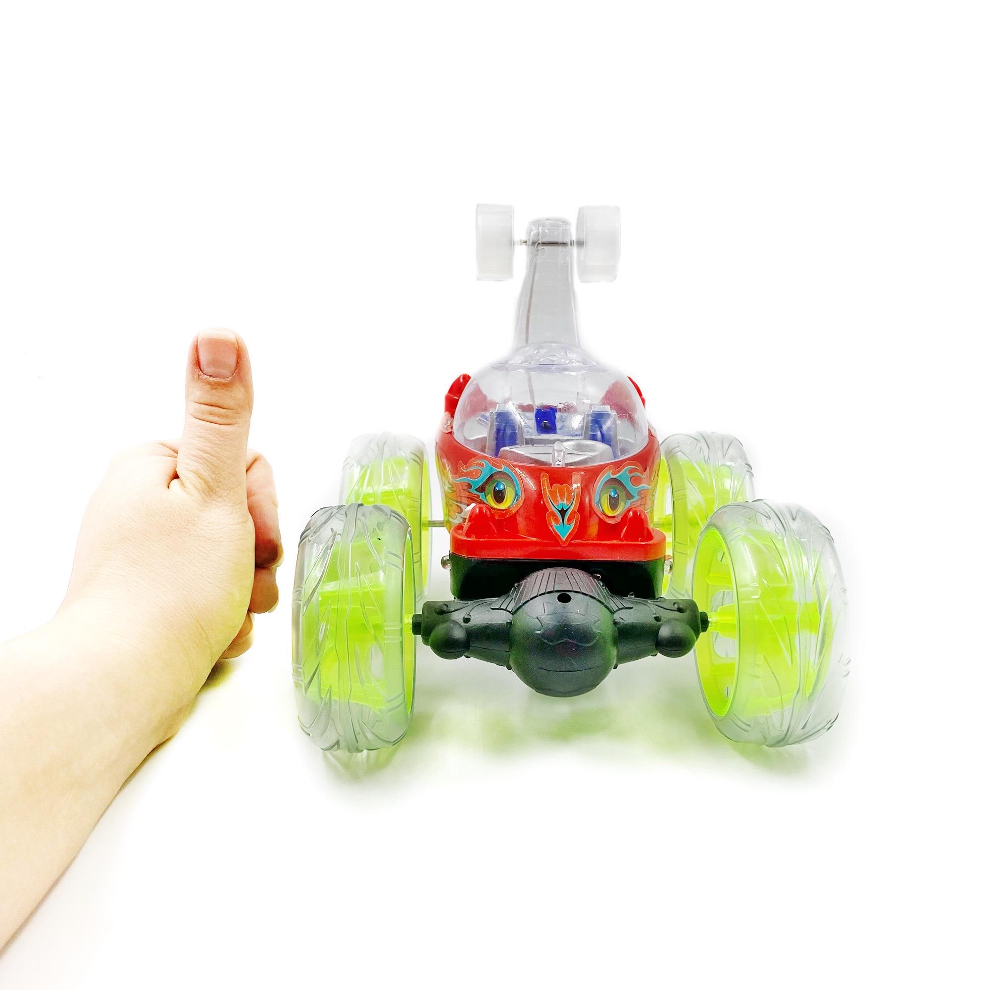 Машинка перевертыш Jia Yue Toys на радиоуправлении с подсветкой 4,8 В 16 см Красный (77463k) - фото 4 Машинка перевертыш Jia Yue Toys на радиоуправлении с подсветкой 4,8 В 16 см Красный (77463k) - фото 4