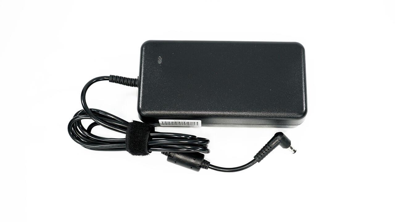 Блок питания Razer Blade 19V 7,9A 150W (94836) - фото 2